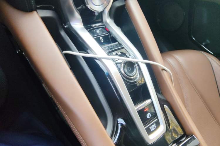Used Acura CDX 2018 2.0L Two-Wheel Drive Enjoyment Edition Hybrid Gear Lever