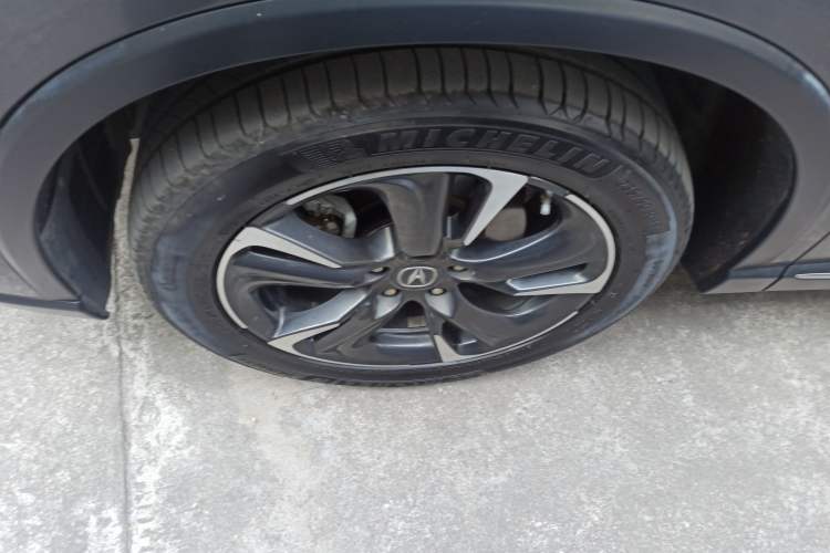 Used Acura CDX 2018 2.0L Two-Wheel Drive Comfort Edition Hybrid Left Front Wheel Hub