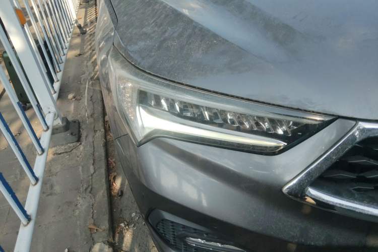 Used Acura CDX 2018 2.0L Two-Wheel Drive Enjoyment Edition Hybrid Right Front Headlight