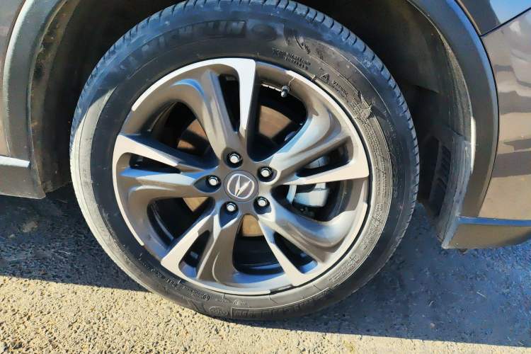 Used Acura CDX 2018 2.0L Two-Wheel Drive Comfort Edition Hybrid Right Front Wheel Hub