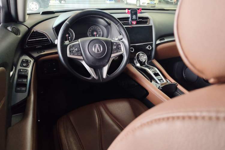 Used Acura CDX 2018 2.0L Two-Wheel Drive Comfort Edition Hybrid Center Console