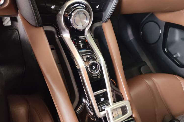 Used Acura CDX 2018 2.0L Two-Wheel Drive Comfort Edition Hybrid Gear Lever