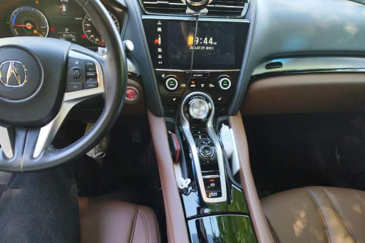 Used Acura CDX 2018 2.0L Two-Wheel Drive Comfort Edition Hybrid Audio And AC Panel