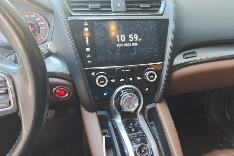 Used Acura CDX 2018 1.5T Four-Wheel Drive Luxury & Stylish Edition Audio And AC Panel