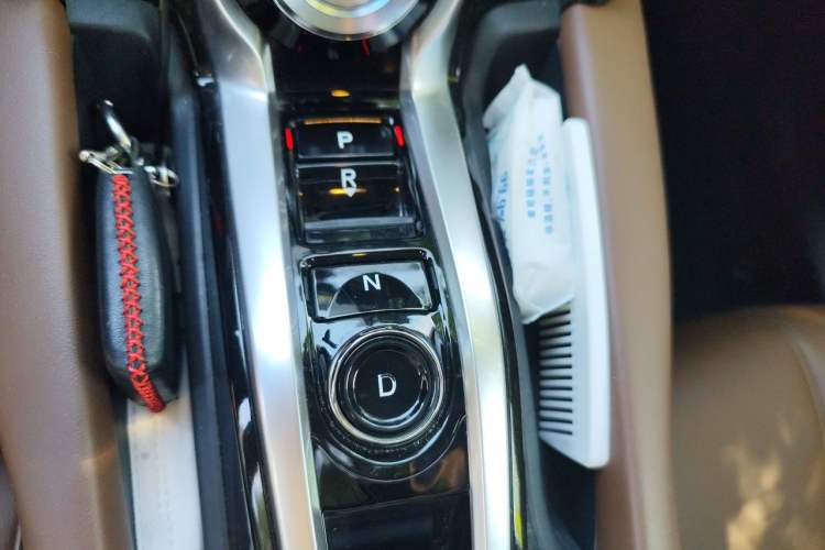 Used Acura CDX 2018 2.0L Two-Wheel Drive Comfort Edition Hybrid Gear Lever