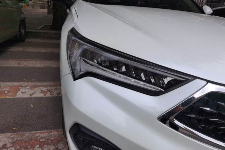Used Acura CDX 2018 2.0L Two-Wheel Drive Comfort Edition Hybrid Right Front Headlight