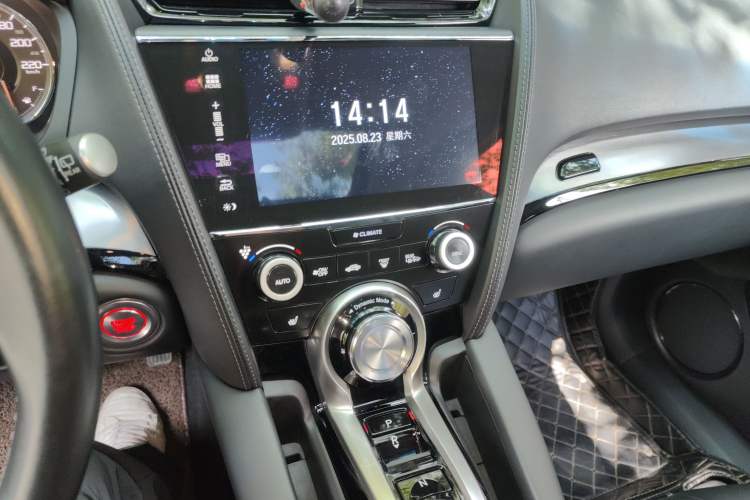 Used Acura CDX 2019 1.5T Two-Wheel Drive Deluxe Edition Audio And AC Panel