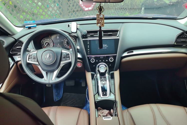 Used Acura CDX 2019 1.5T Two-Wheel Drive Deluxe Edition Center Console