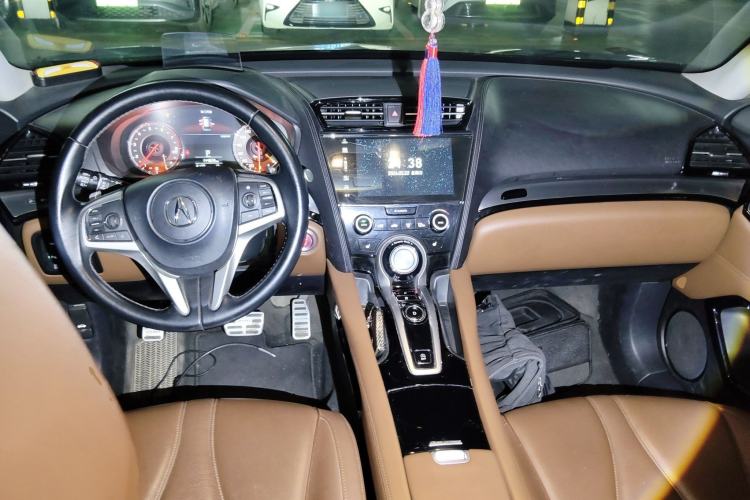 Used Acura CDX 2019 1.5T Two-Wheel Drive Deluxe Edition Center Console