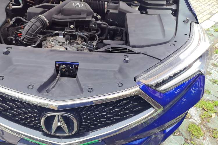 Used Acura CDX 2019 1.5T Two-Wheel Drive Deluxe Edition Engine Bay Left