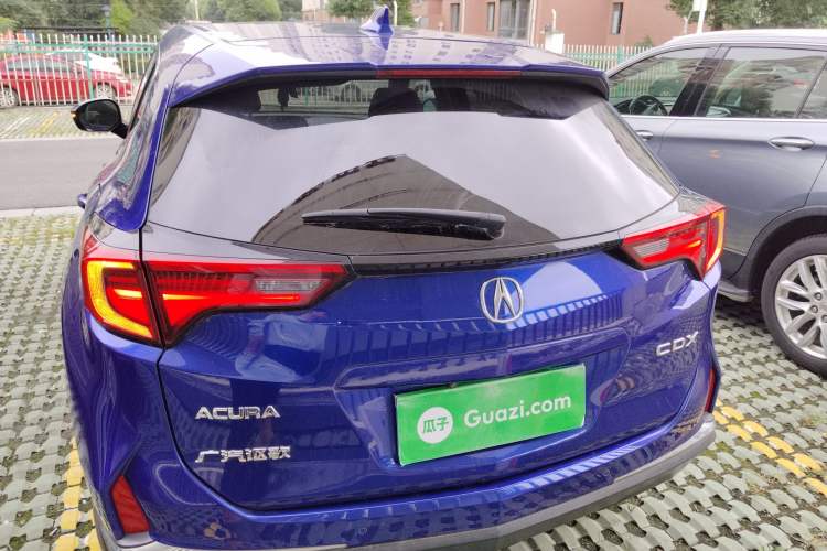 Used Acura CDX 2019 1.5T Two-Wheel Drive Deluxe Edition Exterior 4