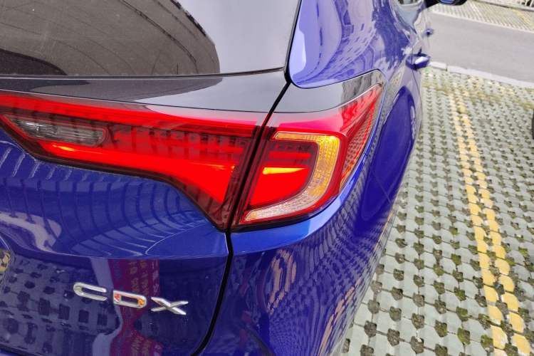 Used Acura CDX 2019 1.5T Two-Wheel Drive Deluxe Edition Exterior 6