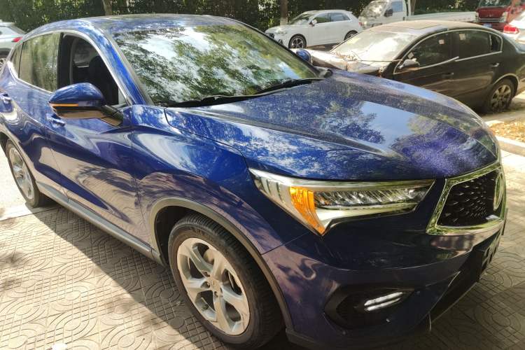 Used Acura CDX 2019 1.5T Two-Wheel Drive Deluxe Edition Front Right 45 Deg