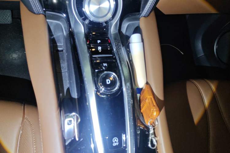 Used Acura CDX 2019 1.5T Two-Wheel Drive Deluxe Edition Gear Lever
