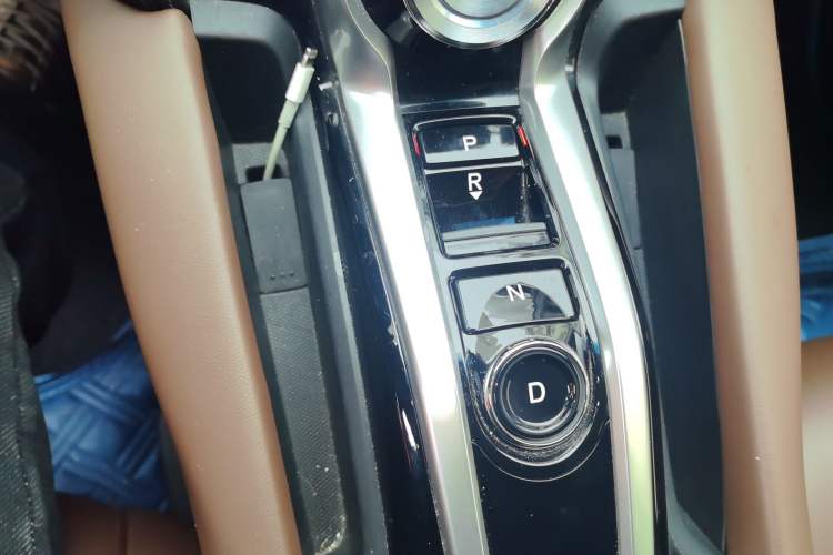 Used Acura CDX 2019 1.5T Two-Wheel Drive Deluxe Edition Gear Lever