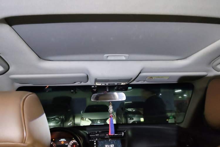 Used Acura CDX 2019 1.5T Two-Wheel Drive Deluxe Edition Headliner