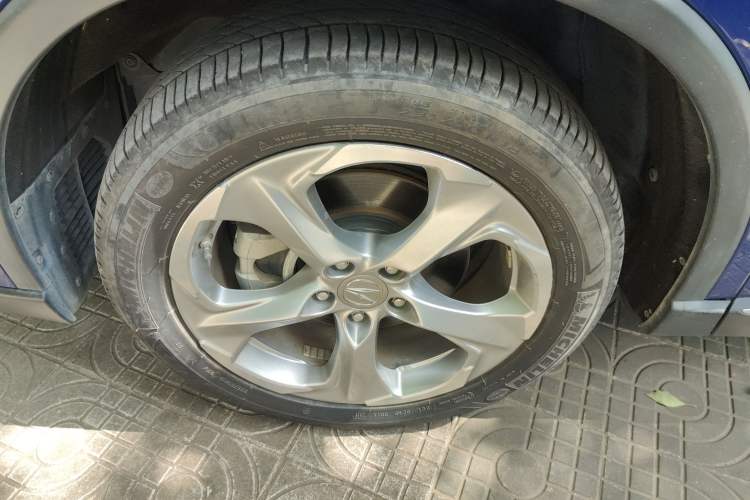 Used Acura CDX 2019 1.5T Two-Wheel Drive Deluxe Edition Left Front Wheel Hub