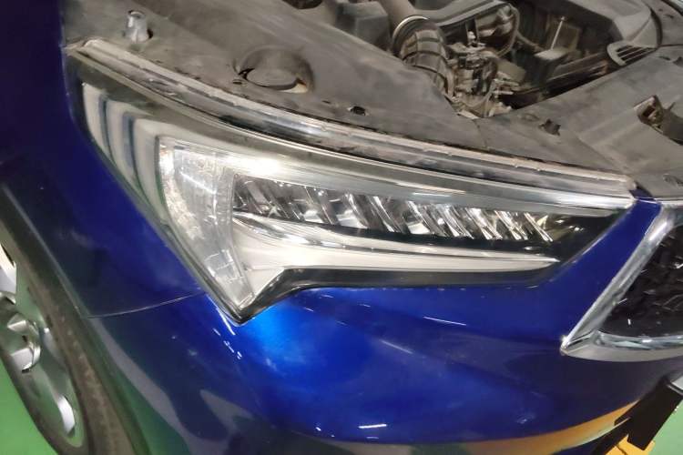 Used Acura CDX 2019 1.5T Two-Wheel Drive Deluxe Edition Right Front Headlight
