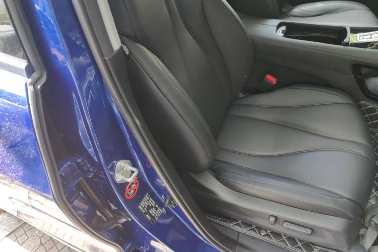 Used Acura CDX 2019 1.5T Two-Wheel Drive Deluxe Edition Right Front Seat