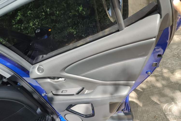 Used Acura CDX 2019 1.5T Two-Wheel Drive Deluxe Edition Right Rear Door Interior