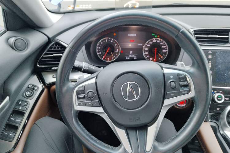 Used Acura CDX 2019 1.5T Two-Wheel Drive Deluxe Edition Steering Wheel