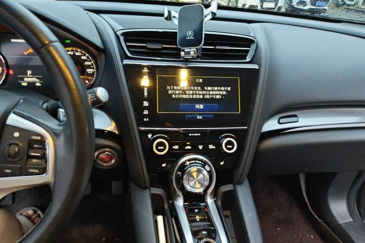 Used Acura CDX 2019 1.5T Two-Wheel Drive Deluxe Edition Audio And AC Panel