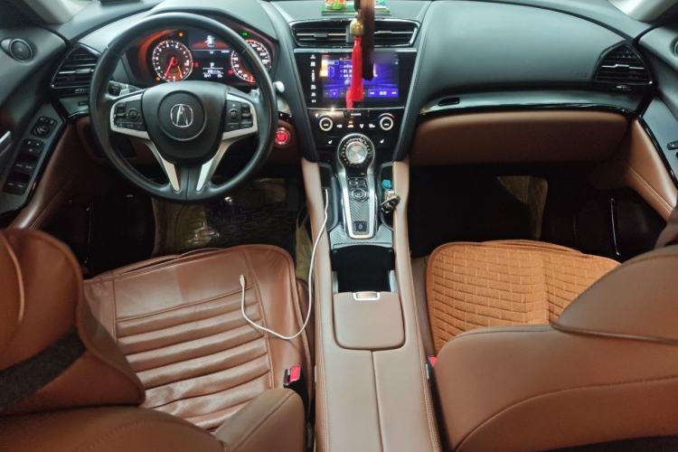 Used Acura CDX 2019 1.5T Two-Wheel Drive Deluxe Edition Center Console