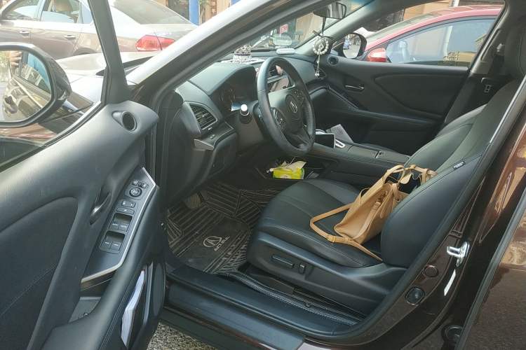 Used Acura CDX 2019 1.5T Two-Wheel Drive Comfort Edition Driver Seat