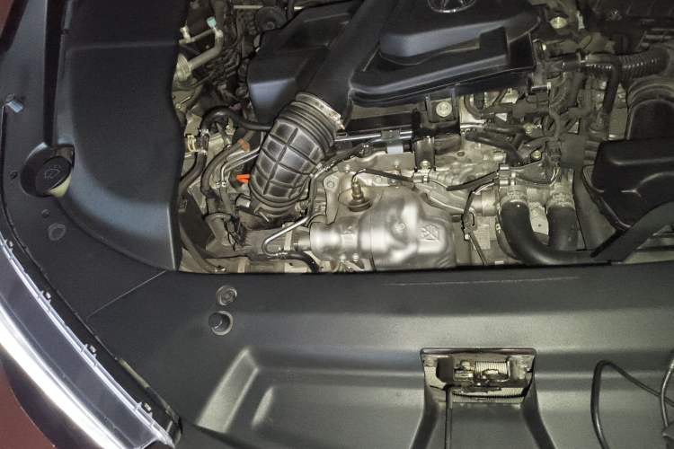 Used Acura CDX 2019 1.5T Two-Wheel Drive Deluxe Edition Engine Bay Right