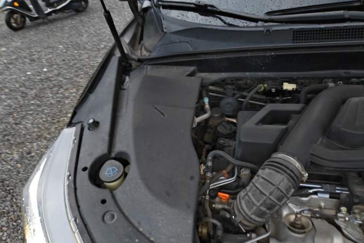 Used Acura CDX 2019 1.5T Two-Wheel Drive Deluxe Edition Engine Bay Right