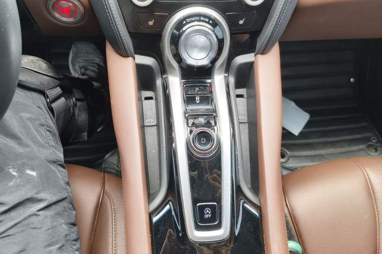 Used Acura CDX 2019 1.5T Two-Wheel Drive Deluxe Edition Gear Lever