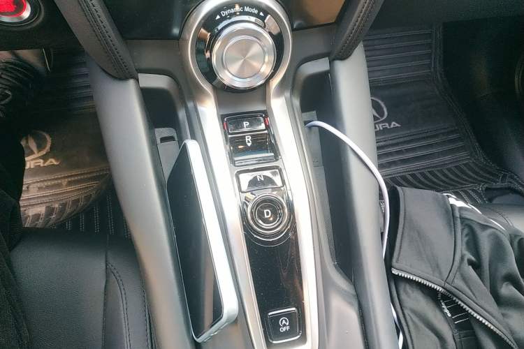 Used Acura CDX 2019 1.5T Two-Wheel Drive Comfort Edition Gear Lever