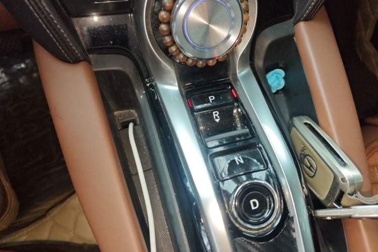 Used Acura CDX 2019 1.5T Two-Wheel Drive Deluxe Edition Gear Lever