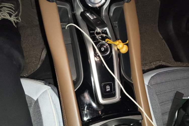 Used Acura CDX 2019 1.5T Two-Wheel Drive Deluxe Edition Gear Lever