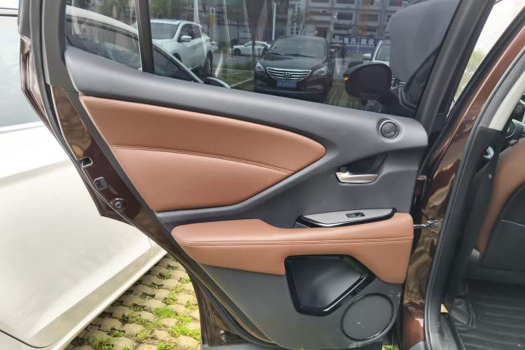 Used Acura CDX 2019 1.5T Two-Wheel Drive Deluxe Edition Interior 8