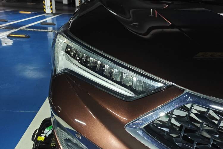 Used Acura CDX 2019 1.5T Two-Wheel Drive Comfort Edition Right Front Headlight