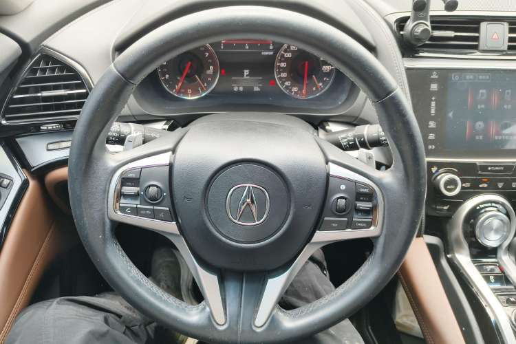 Used Acura CDX 2019 1.5T Two-Wheel Drive Deluxe Edition Steering Wheel