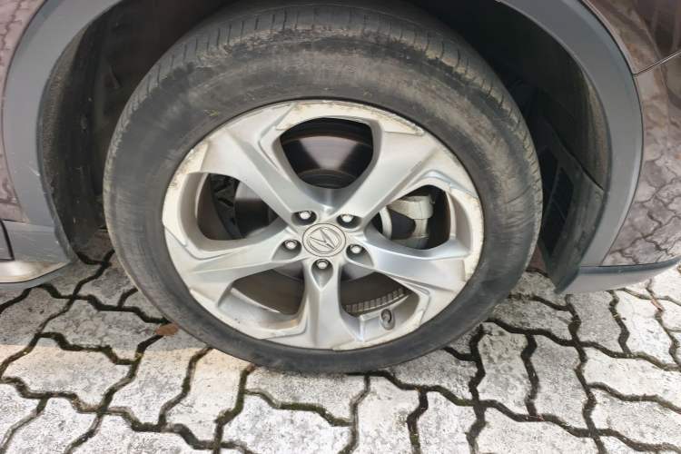 Used Acura CDX 2019 1.5T Two-Wheel Drive Deluxe Edition Right Front Wheel Hub