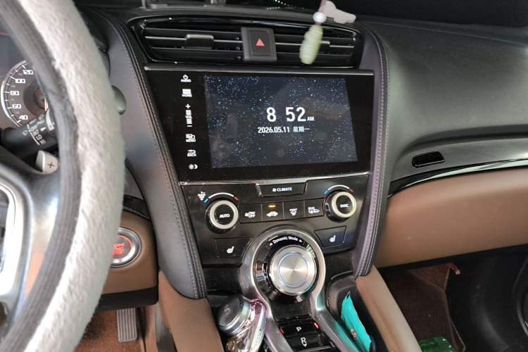 Used Acura CDX 2019 1.5T Two-Wheel Drive Deluxe Edition Audio And AC Panel