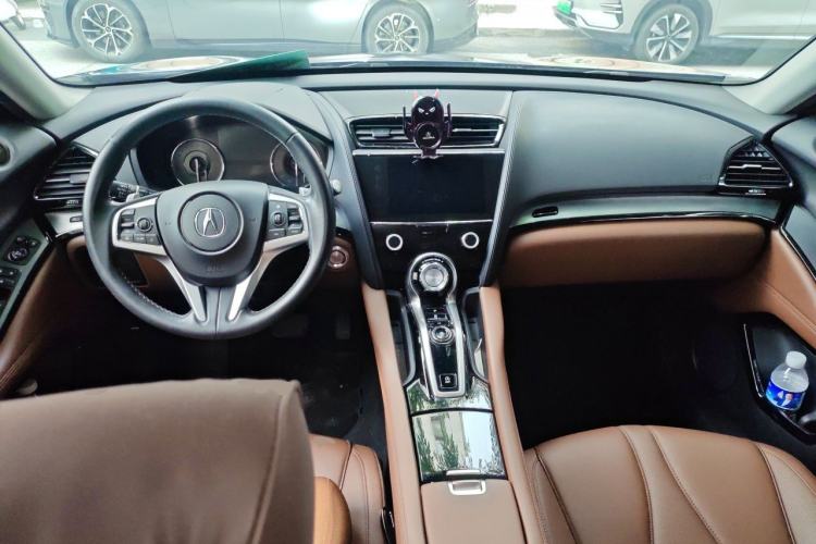 Used Acura CDX 2019 1.5T Two-Wheel Drive Deluxe Edition Center Console