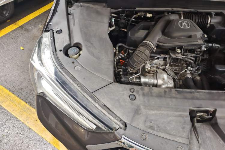 Used Acura CDX 2019 1.5T Two-Wheel Drive Deluxe Edition Engine Bay Right