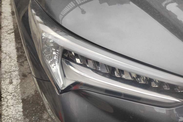 Used Acura CDX 2019 1.5T Two-Wheel Drive Deluxe Edition Exterior 6