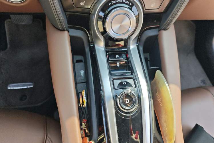 Used Acura CDX 2019 1.5T Two-Wheel Drive Deluxe Edition Gear Lever