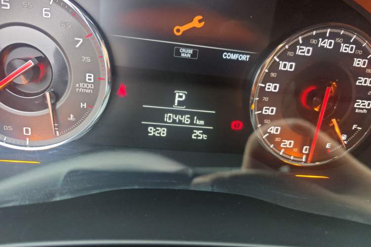 Used Acura CDX 2019 1.5T Two-Wheel Drive Deluxe Edition Odometer Close Up
