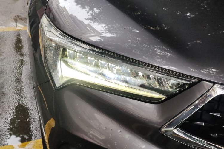 Used Acura CDX 2019 1.5T Two-Wheel Drive Deluxe Edition Right Front Headlight