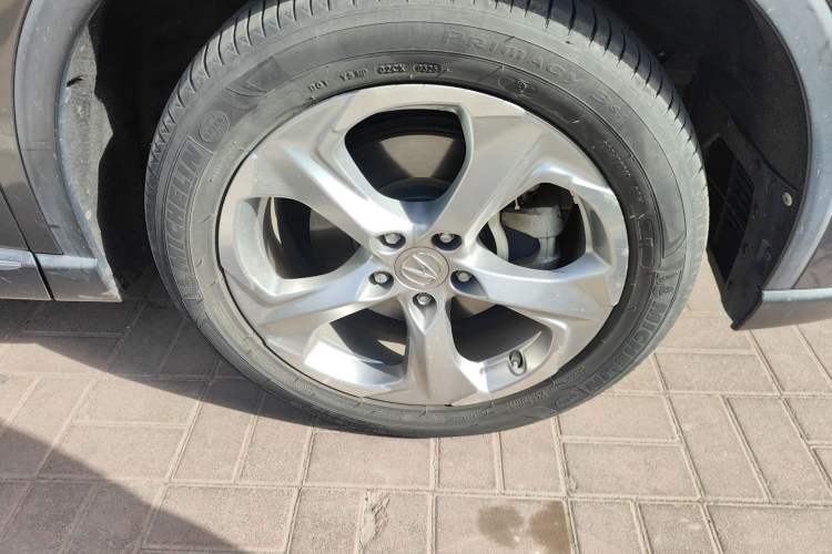 Used Acura CDX 2019 1.5T Two-Wheel Drive Deluxe Edition Right Front Wheel Hub