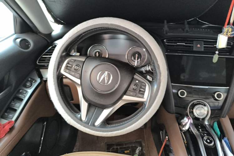 Used Acura CDX 2019 1.5T Two-Wheel Drive Deluxe Edition Steering Wheel