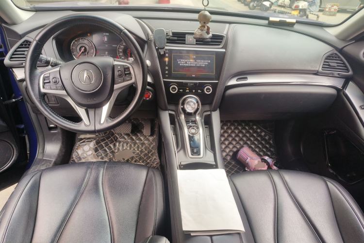 Used Acura CDX 2019 1.5T Two-Wheel Drive Enjoyment Edition Center Console