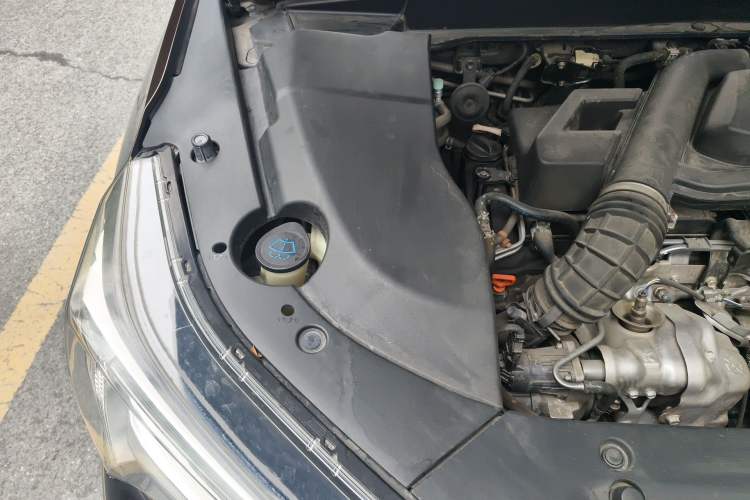 Used Acura CDX 2019 1.5T Two-Wheel Drive Comfort Edition Engine Bay Right