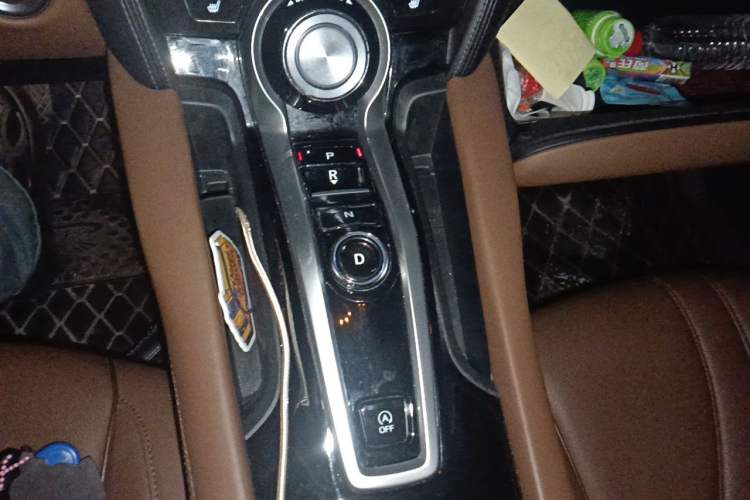 Used Acura CDX 2019 1.5T Two-Wheel Drive Deluxe Edition Gear Lever